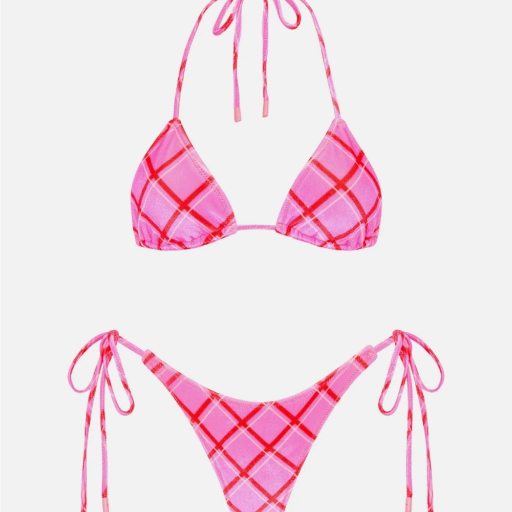 ISO TRIANGL HALA BIKINI